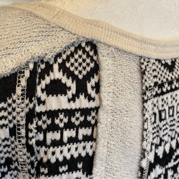 Lilka by Anthropologie Boho Geometric Swing Sweater Top - Picture 9 of 10